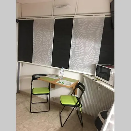 Petite Studette Centre Ville Toute Equipee